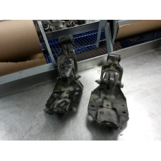 93H023 Motor Mount Brackets Pair For 00-02 Pontiac Grand Prix  3.1